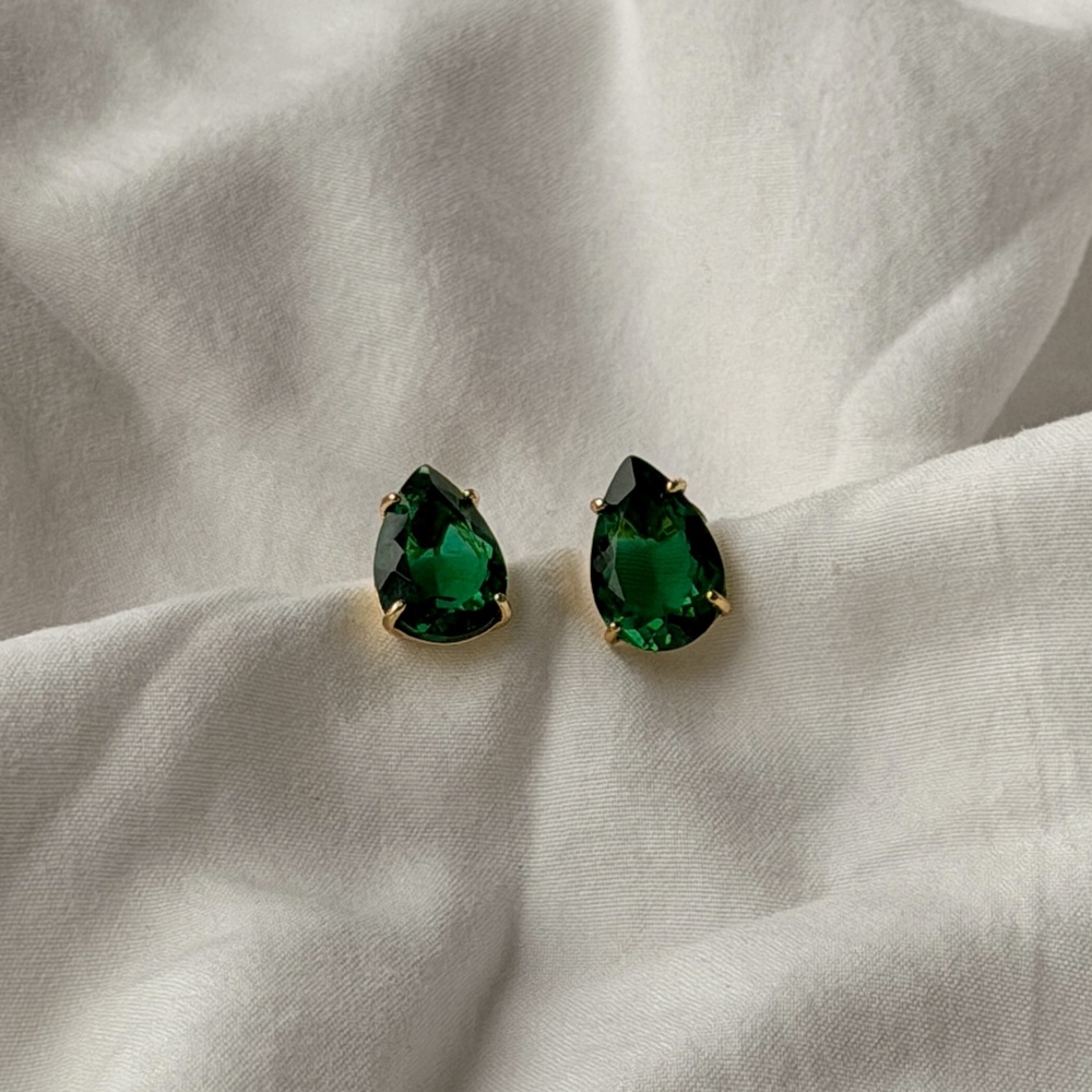 Pear Shape Earrings - Gold - Colombian Emerald